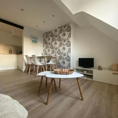 : Bel A Deux Pas De La Lägenhet Le Portel