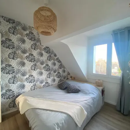 Lägenhet : Bel A Deux Pas De La *